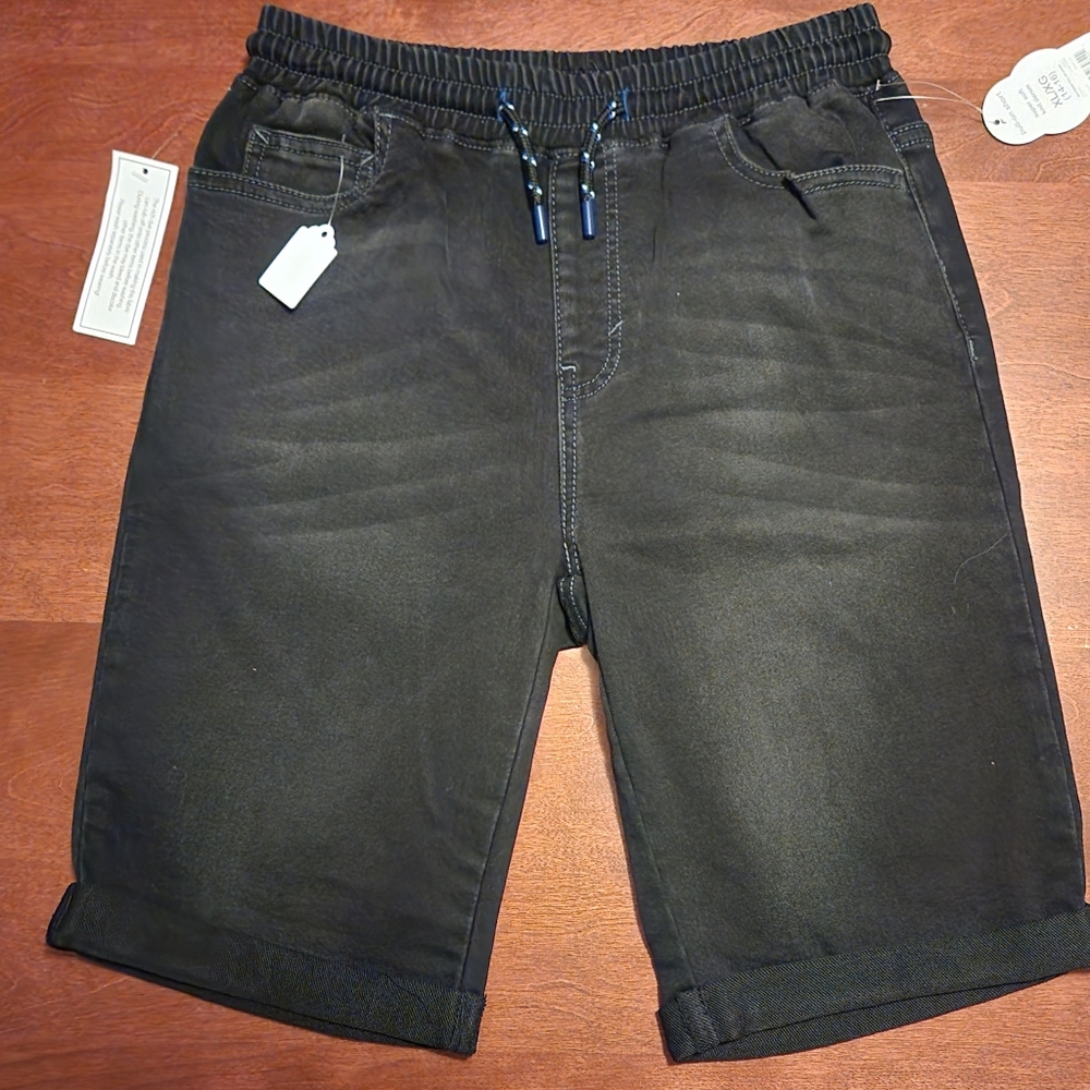 Boys Size XL Black Short